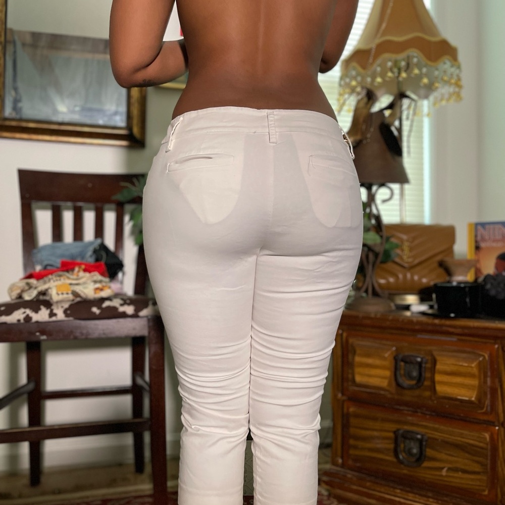 White Low-Rise Loft Capris